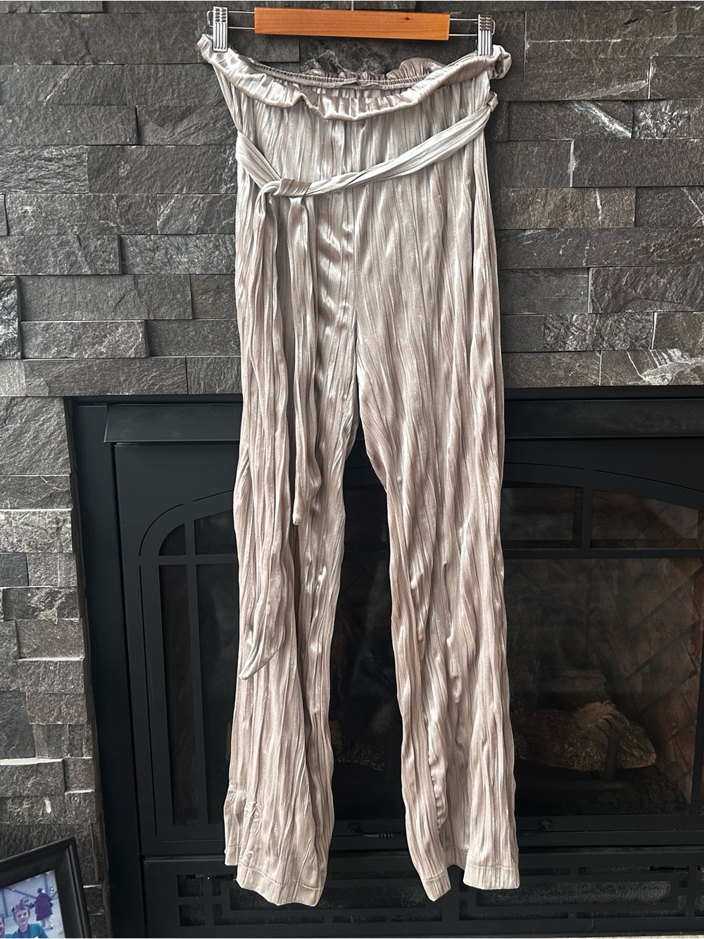Zara Trafaluc Pleated Velvet Pants - Picture 4 of 6